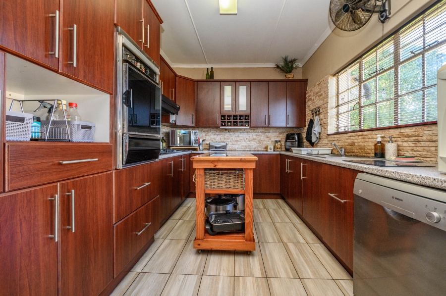 4 Bedroom Property for Sale in Vanes Estate Eastern Cape